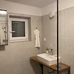 House * Gímes