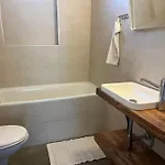 House Apartman *