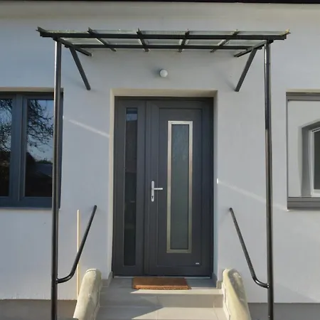 House Jelenec