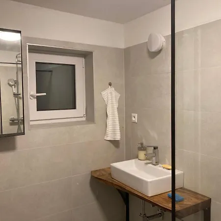 House * Jelenec