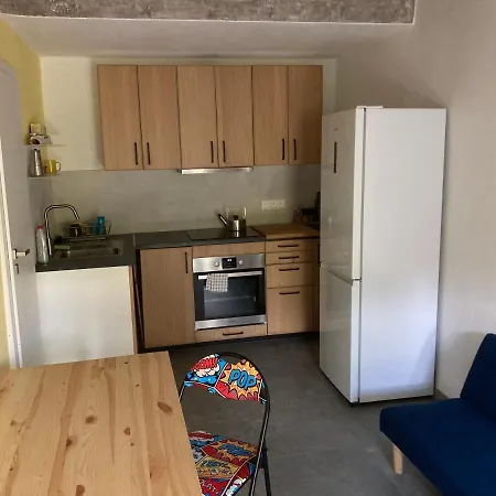 House * Jelenec